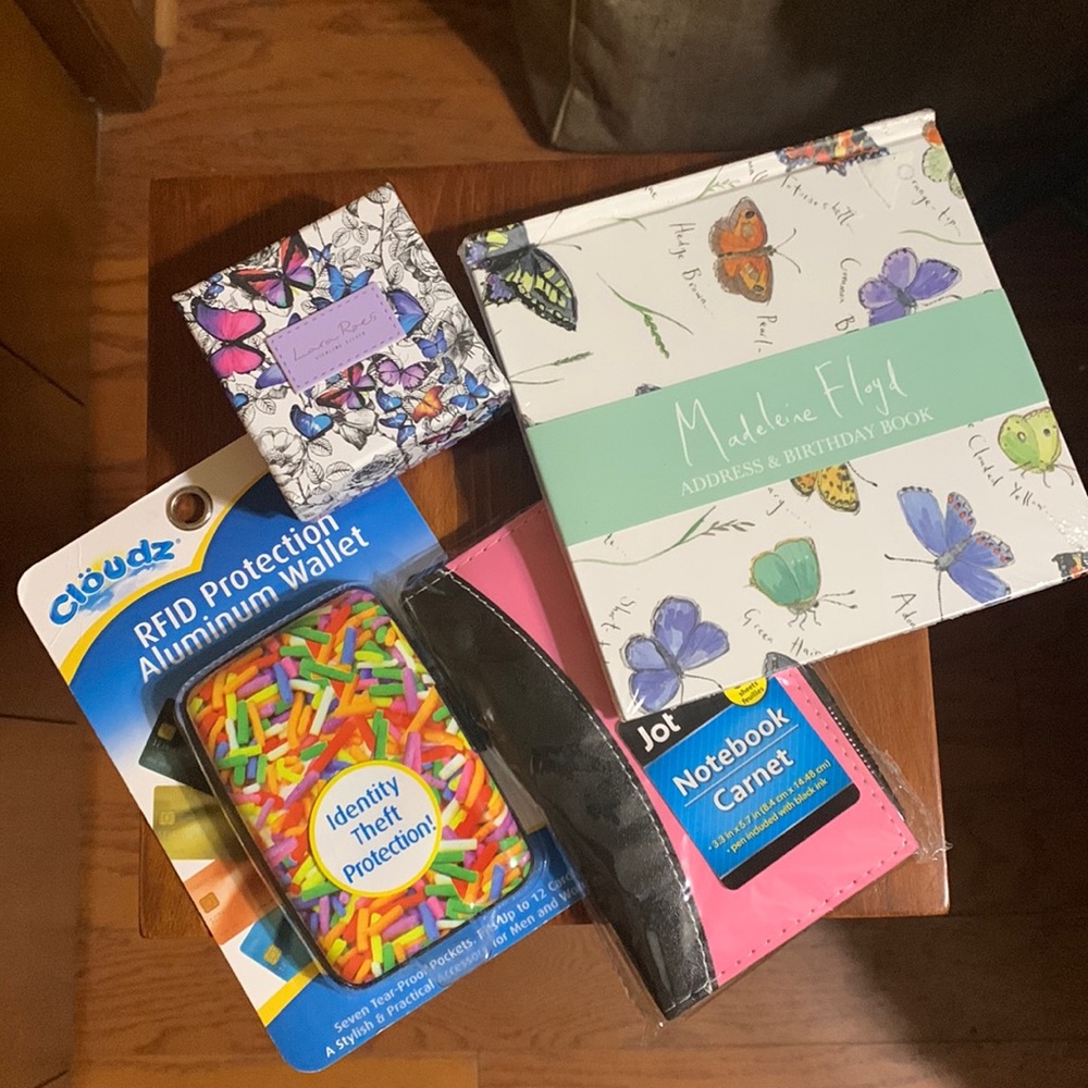 🦋🌷MOTHER’S DAY BUNDLE🦋🌷🆕